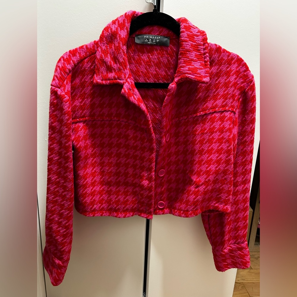 Pink houndstooth cropped coat